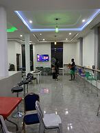 JF ROYAL HOTEL & SUITES