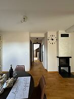 Green Hill Apartment