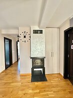 Green Hill Apartment