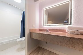 Boardwalk Suites Baton Rouge