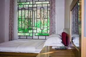 Mkomazi Hotels and Campsite