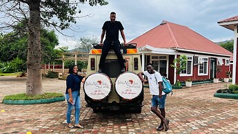 Mkomazi Hotels and Campsite