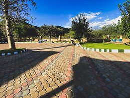 Mkomazi Hotels and Campsite