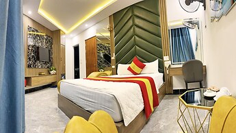 Queen Hotel - Mo Lao