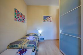 Alelu Classy And Chic Stresa Center