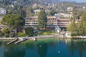 Franka House Terrace Private & Lake View