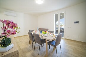 La Primula Apartment 3 Sea View