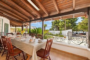 Villa Isidoro Sea View