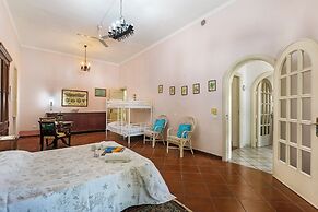 Villa Isidoro Sea View