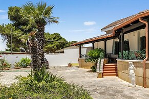 Villa Isidoro Sea View