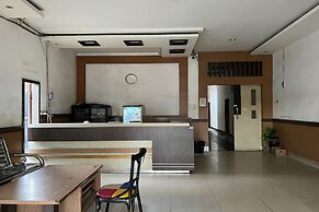 OYO 93429 Pondok Surya Near Fakultas Teknik Unhas Gowa