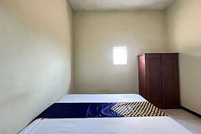 SPOT ON 93423 Kost Berkah Near Kebun Teh Wonosari