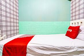 OYO 93456 Apartemen Gateway Cicadas By Inpro Ii