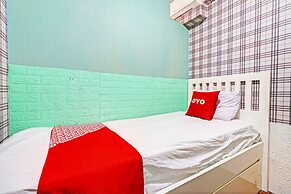 OYO 93456 Apartemen Gateway Cicadas By Inpro Ii