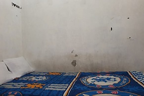 SPOT ON 93460 Lewi Family Guest House Near GBKP Bangun Mulia Km. 11