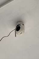 SPOT ON 93460 Lewi Family Guest House Near GBKP Bangun Mulia Km. 11