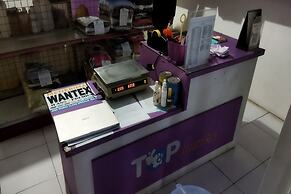 SPOT ON 93452 Wulan Homestay 2  Syariah