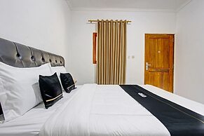 Capital O 93449 The Boekit Song Putri Resort