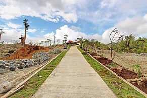 Capital O 93449 The Boekit Song Putri Resort