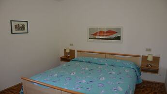 Bright Villa in Caorle, Private Garden - Beahost