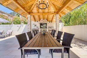 Pool House Edita