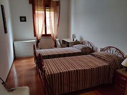 Caorle Colourful and Bright Flat - Beahost Rentals