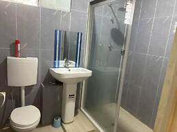 2 Beds Top Vibes Apartment Next to United Nations