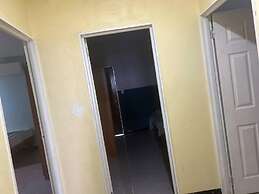 2 Beds Top Vibes Apartment Next to United Nations