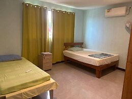 2 Beds Top Vibes Apartment Next to United Nations