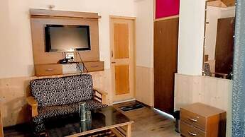 Hotel Seraj International