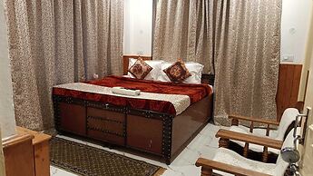 Hotel Seraj International