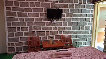 Hotel Seraj International