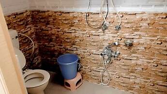 Hotel Seraj International