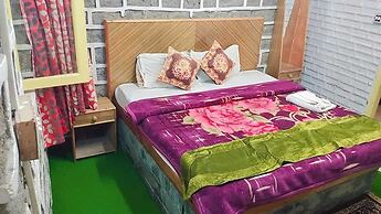 Hotel Seraj International