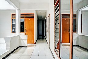 SPOT ON 93475 Garuda Homestay Syariah