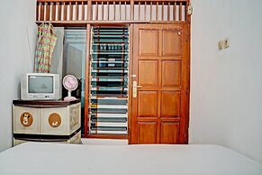 SPOT ON 93475 Garuda Homestay Syariah