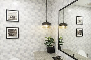 Bania Boutique House