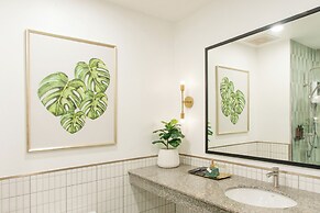 Bania Boutique House