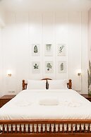 Bania Boutique House