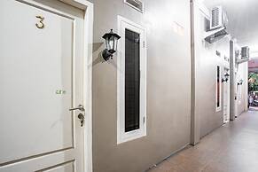 OYO 93477 Almahyra Guest House Syariah