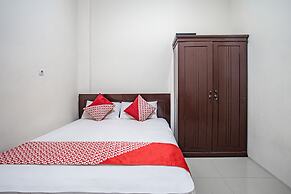 OYO 93477 Almahyra Guest House Syariah
