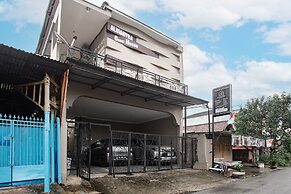 OYO 93477 Almahyra Guest House Syariah