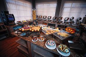 555 HOTEL CLUBBING ADULTS ONLY