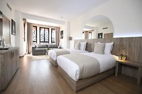 555 HOTEL CLUBBING ADULTS ONLY