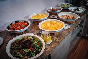 555 HOTEL CLUBBING ADULTS ONLY