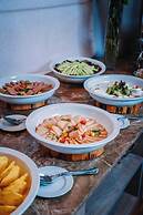 555 HOTEL CLUBBING ADULTS ONLY