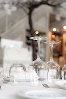 555 HOTEL CLUBBING ADULTS ONLY