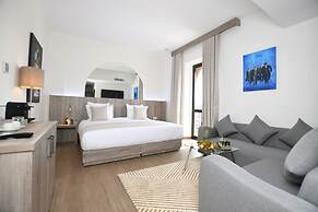 555 HOTEL CLUBBING ADULTS ONLY