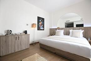 555 HOTEL CLUBBING ADULTS ONLY