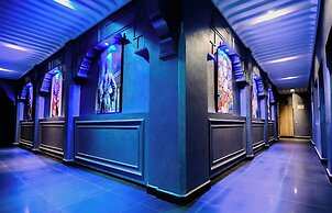 555 HOTEL CLUBBING ADULTS ONLY